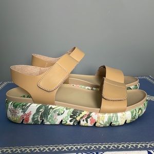 Alegria Sandals w/ Botanical Print - Size 8